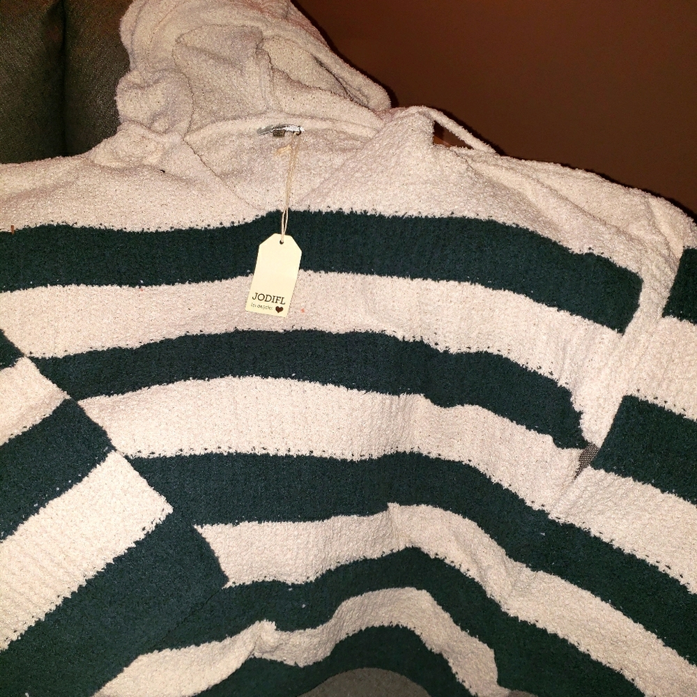 Striped sweater with hood